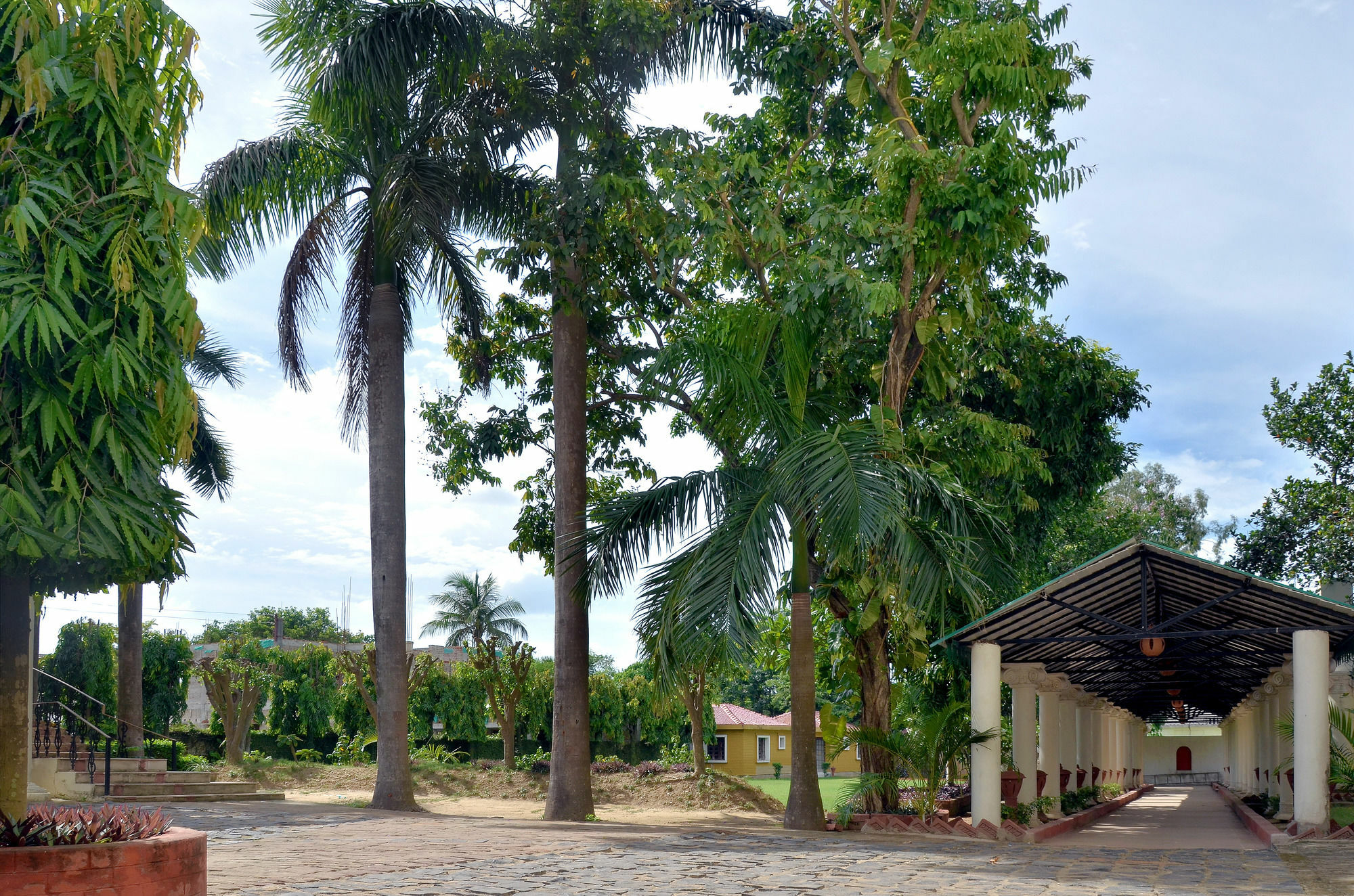 Regenta Camellia Resort And Spa Bolpur Exterior foto